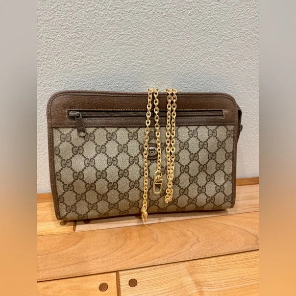 Gucci Vintage GG Supreme Clutch Bag - Picture 10 of 11